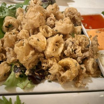 Hennessey's Tavern - Crispy Calamari - Irish Near Me - Hermosa Beach, California Hennessey's Tavern - Crispy Calamari - Irish Near Me - Hermosa Beach, California