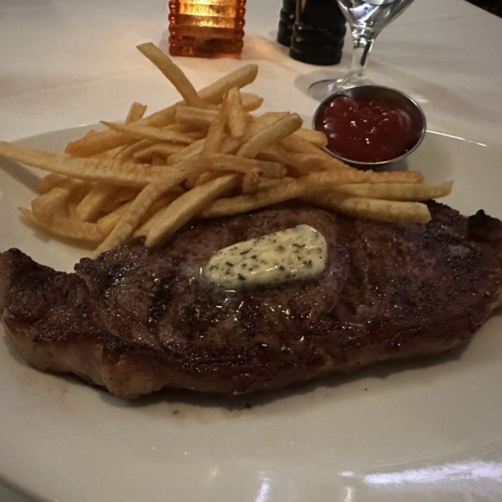 West Bank Cafe - Steak frites - New American Near Me - New York, New York