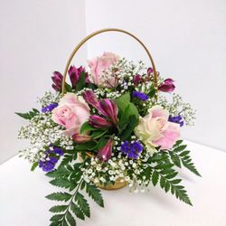 Small pink basket! 
#flowers #bouquet #florist #cincinnati #shoplocal