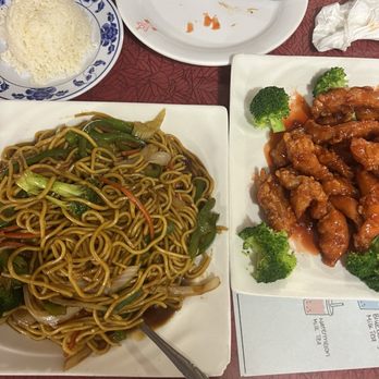Chop Suey International Restaurant - Orange chicken - Chinese Near Me - Miami, Florida Chop Suey International Restaurant - Orange chicken - Chinese Near Me - Miami, Florida