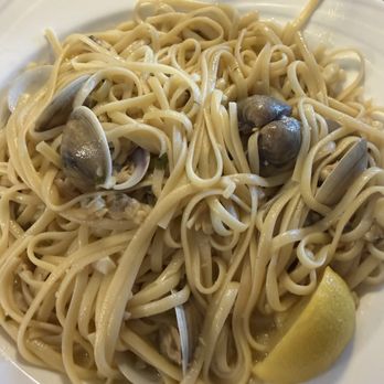 il Cigno Italiano - Clams Linguine - Italian Near Me - Swansboro, North Carolina il Cigno Italiano - Clams Linguine - Italian Near Me - Swansboro, North Carolina