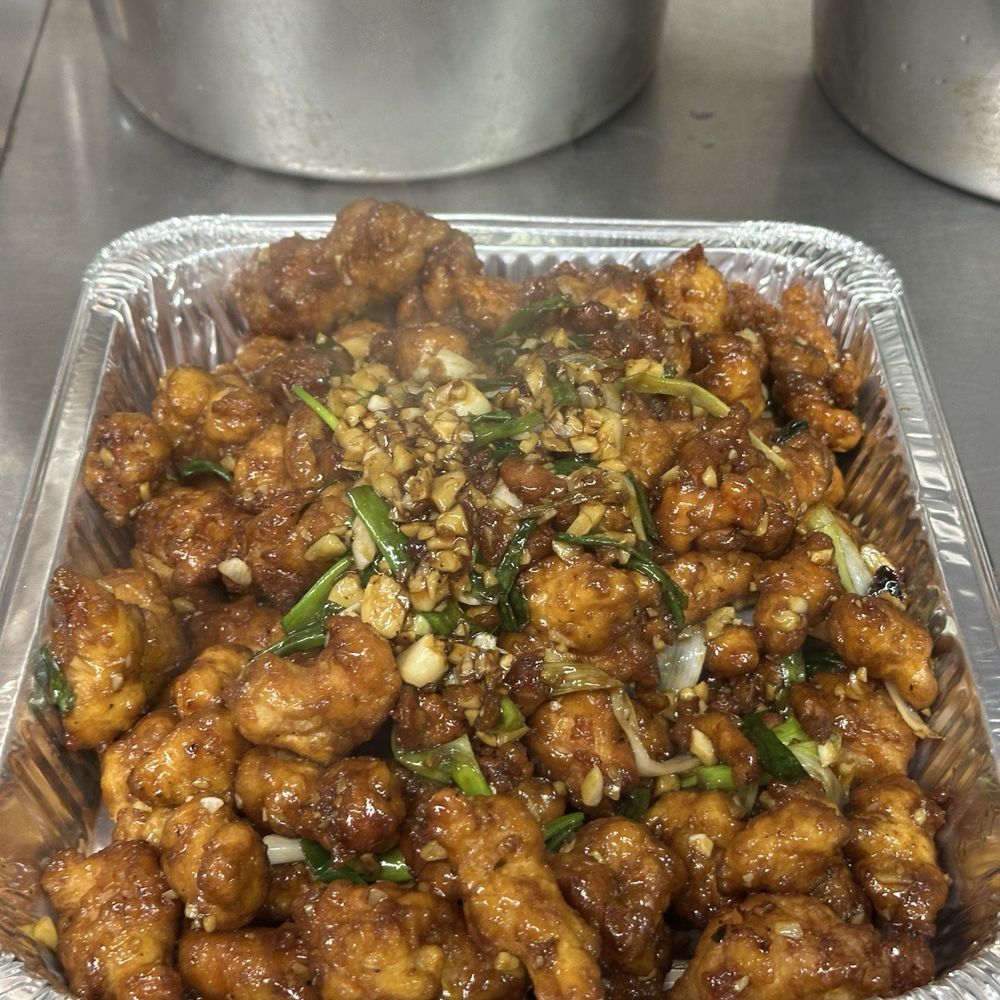 Ka Pow Thai On Wheel - Crispy Chicken Garlic - Caterers Near Me - Seattle, Washington Ka Pow Thai On Wheel - Crispy Chicken Garlic - Caterers Near Me - Seattle, Washington