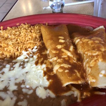 Mi Ranchito - Chicken enchiladas, rice, beans and a margarita on the rocks with salt! - Mexican Near Me - University City, Missouri Mi Ranchito - Chicken enchiladas, rice, beans and a margarita on the rocks with salt! - Mexican Near Me - University City, Missouri