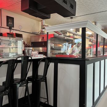 Capo Pazzo - Pizza Near Me - Sarasota, Florida