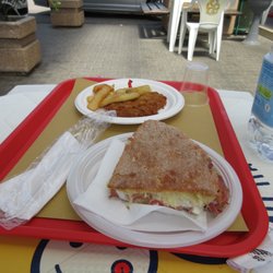 Q8 - Very good Panini and a decent Schnitzel