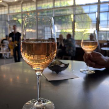 Windchaser Wine - Anderson Valley Sparkling Pinot Noir + The Dave Wheal Band - Wineries Near Me - Richmond, California Windchaser Wine - Anderson Valley Sparkling Pinot Noir + The Dave Wheal Band - Wineries Near Me - Richmond, California
