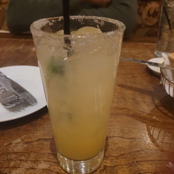 Brio Italian Grille - Limoncello Lemonade - Italian Near Me - Cherry Hill, New Jersey