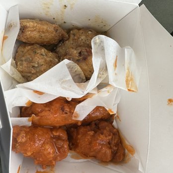 Ikonic Wings - the inside of a takeout box - Chicken Wings Near Me - Lacey, Washington Ikonic Wings - the inside of a takeout box - Chicken Wings Near Me - Lacey, Washington