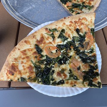Bob's Pizzeria - Pizza Near Me - Kailua, Hawaii