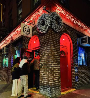 7B Horseshoe Bar aka Vazacs by null