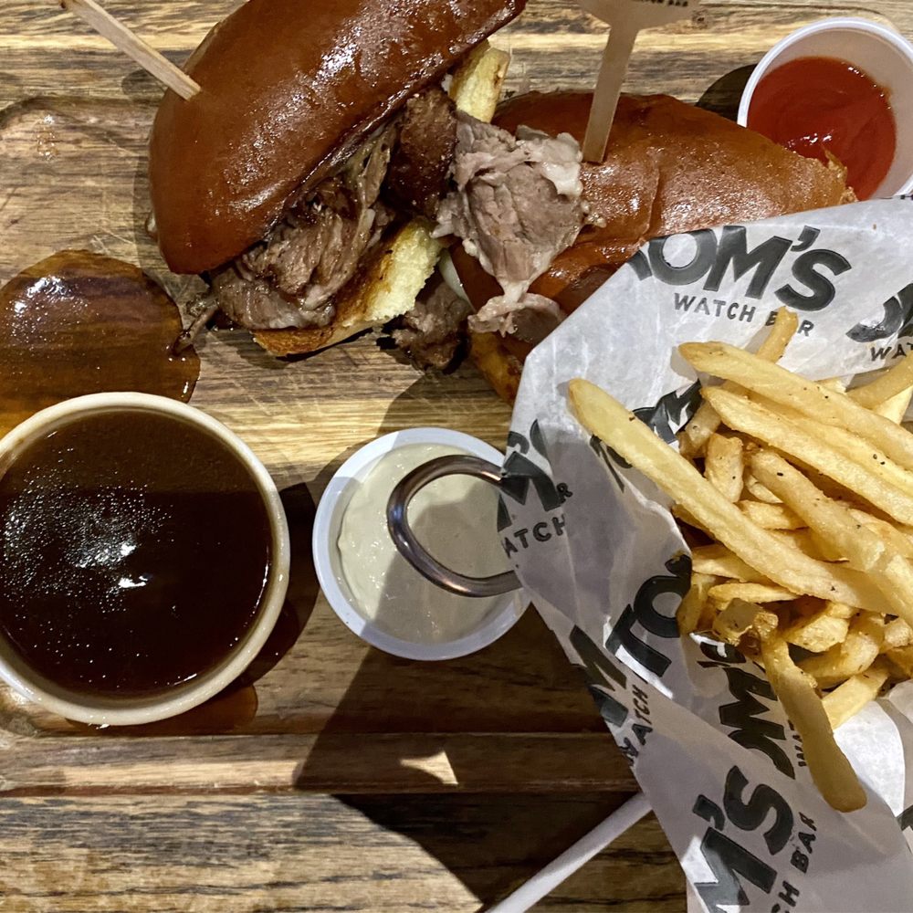 Tom's Watch Bar - Prime Rib Philly Cheesesteak Dip - Sports Bars Near Me - Ridgefield, Washington