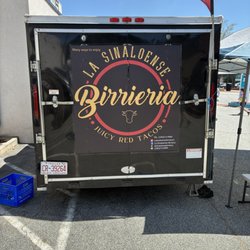 La Sinaloense Birrieria - Back of the truck