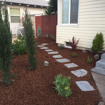 Samayoa Landscaping Berkeley - AFTER - flagstones to side gate - Landscaping Near Me Samayoa Landscaping Berkeley - AFTER - flagstones to side gate - Landscaping Near Me