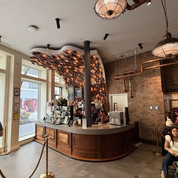 Harry Potter Shop - Books, Mags, Music & Video Near Me - New York, New York