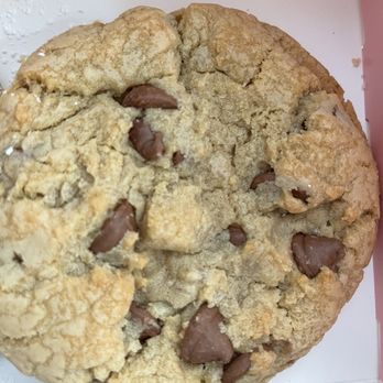 Crumbl - Northbrook - Bakeries Near Me - Northbrook, Illinois