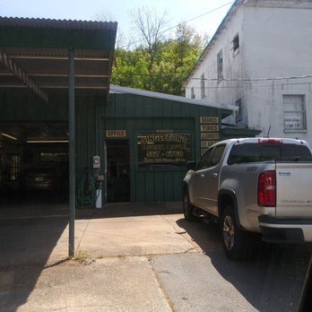 SINGLETON'S ALIGNMENT & MUFFLER