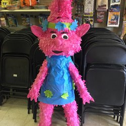 Pinata City - Poppy - Trolls