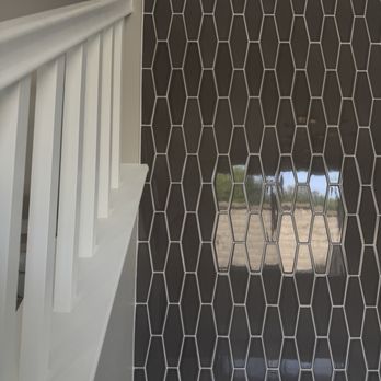 Luis Duque Stone - Difficult cut around stairway trim - Countertop Installation Near Me Luis Duque Stone - Difficult cut around stairway trim - Countertop Installation Near Me