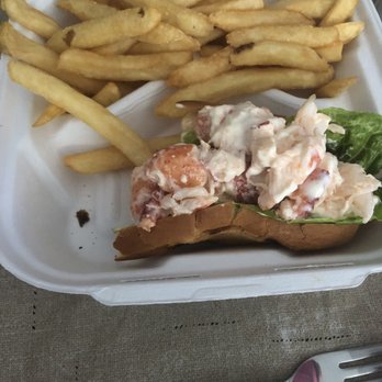 Courthouse Seafood Restaurant - Lobster roll - Seafood Markets Near Me - Cambridge, Massachusetts Courthouse Seafood Restaurant - Lobster roll - Seafood Markets Near Me - Cambridge, Massachusetts