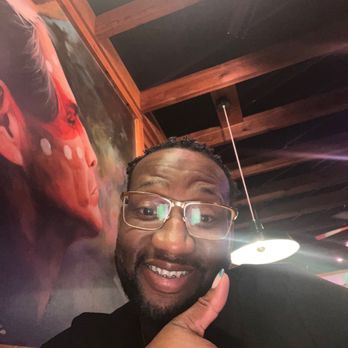 Texas Roadhouse - Barbeque Near Me - Louisville, Kentucky