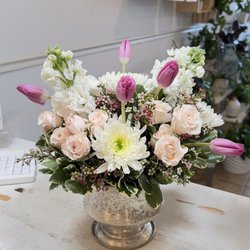 The Mom's Garden Flowers and Gifts