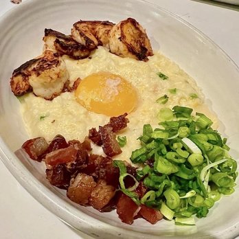 District Table and Bar - Shrimp and grits - New American Near Me - Stuart, Florida