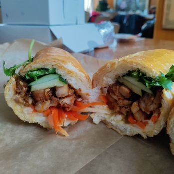 Le’s Banh Mi - Cafes Near Me - Honolulu, Hawaii Le’s Banh Mi - Cafes Near Me - Honolulu, Hawaii