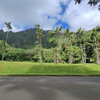 Hoomaluhia Botanical Garden - Botanical Gardens Near Me - Kaneohe, Hawaii Hoomaluhia Botanical Garden - Botanical Gardens Near Me - Kaneohe, Hawaii