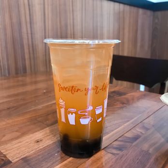 85°C Bakery Cafe-Temecula - Passion Fruit Green Tea w/ Boba - Bakeries Near Me - Temecula, California