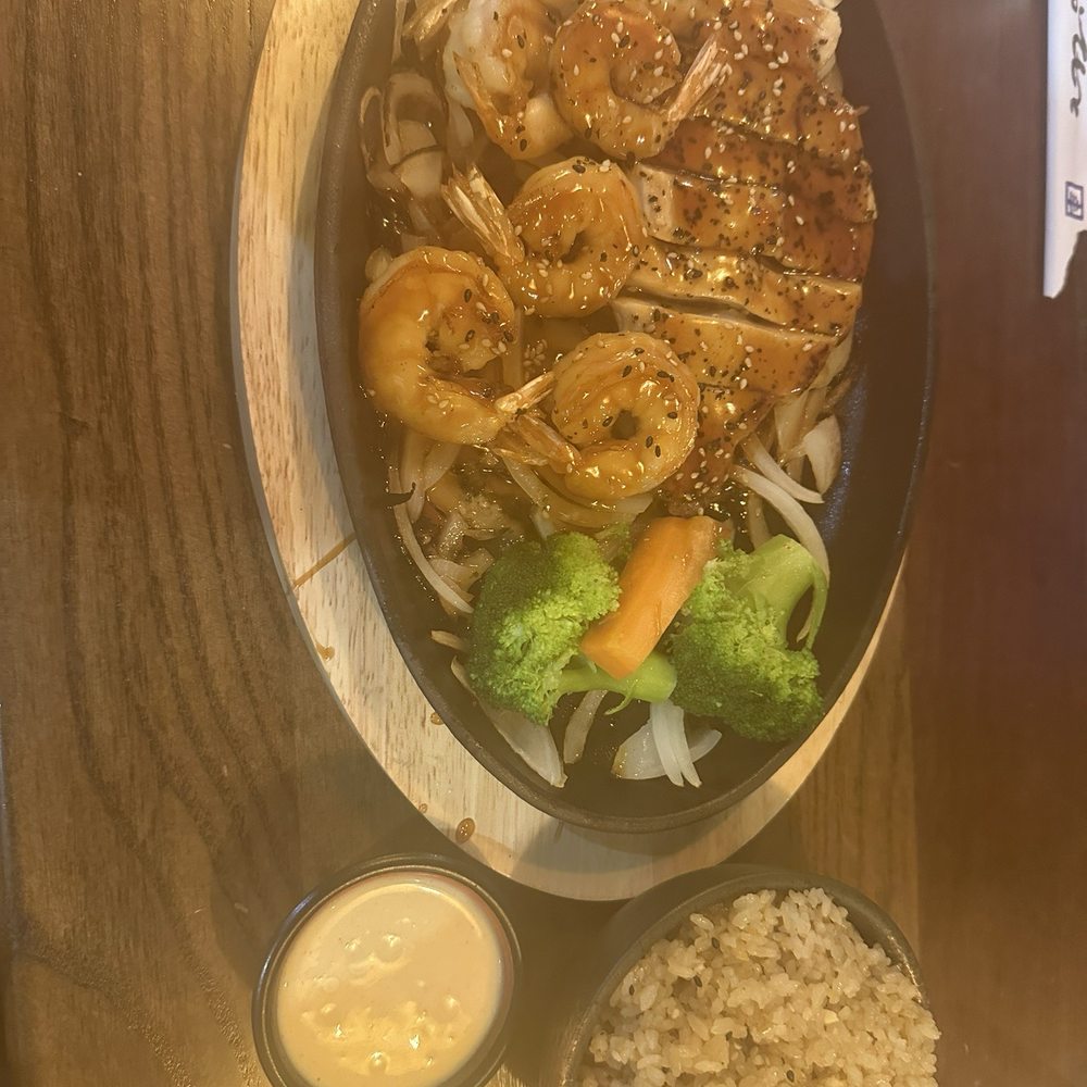 Osaka Sushi - Teriyaki chicken/shrimp (steam included) - Sushi Bars Near Me - Lexington, Kentucky