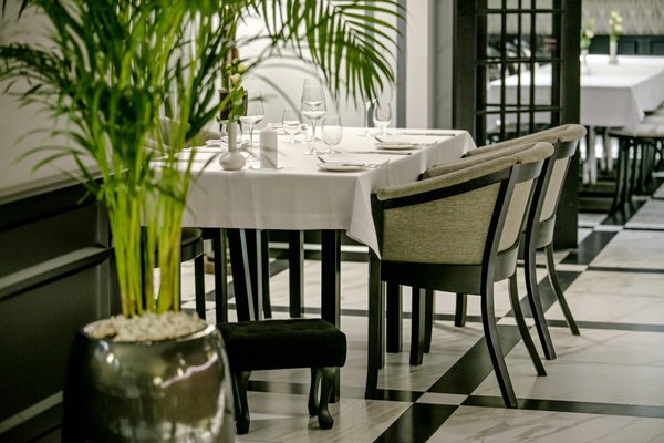 Quale Restaurant by null
