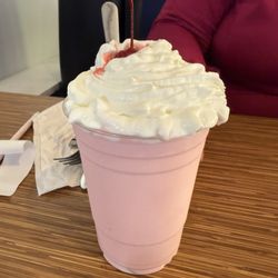 Lakeside Cafe - Strawberry Milkshake