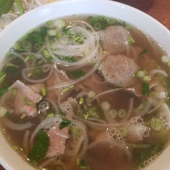 Pho 95 - Pho with everything..Nice looking bowl! I see clear light iridescent rich looking broth...not too much fat.. - Vietnamese Near Me - St. Charles, Illinois Pho 95 - Pho with everything..Nice looking bowl! I see clear light iridescent rich looking broth...not too much fat.. - Vietnamese Near Me - St. Charles, Illinois