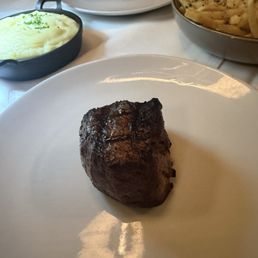 8 Oz. Cab'filet Mignon 8 Oz. Cab'filet Mignon