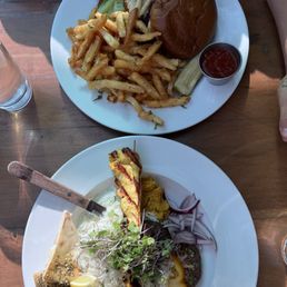 shawarma and summit burger 10/10!!!! shawarma and summit burger 10/10!!!!