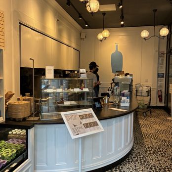 Blue Bottle Coffee - Bryant Park - Coffee & Tea Near Me - New York, New York Blue Bottle Coffee - Bryant Park - Coffee & Tea Near Me - New York, New York