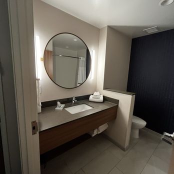 Fairfield by Marriott Inn & Suites - Clean bathrooms - Hotels Near Me - Newberg, Oregon Fairfield by Marriott Inn & Suites - Clean bathrooms - Hotels Near Me - Newberg, Oregon