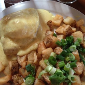 Nash's Restaurant - 1/2 order Benedict and home fries - Breakfast & Brunch Near Me - Chico, California Nash's Restaurant - 1/2 order Benedict and home fries - Breakfast & Brunch Near Me - Chico, California