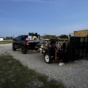 Hanks Junk Removal - Items from garage clean out sorted to metal recycle & to dump. - Junk Removal & Hauling Near Me Hanks Junk Removal - Items from garage clean out sorted to metal recycle & to dump. - Junk Removal & Hauling Near Me