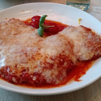 Bottiglia - Chicken Parmesan - Italian Near Me - Henderson, Nevada