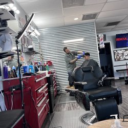 Good Looks Barbershop