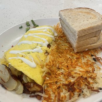 Broken Yolk Cafe - The Rancher Omelet - Breakfast & Brunch Near Me - Rancho Cucamonga, California Broken Yolk Cafe - The Rancher Omelet - Breakfast & Brunch Near Me - Rancho Cucamonga, California