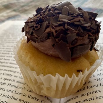 Spooky's Swirls - Great book and Boston Cream cupcake - Bakeries Near Me - Chandler, Arizona Spooky's Swirls - Great book and Boston Cream cupcake - Bakeries Near Me - Chandler, Arizona