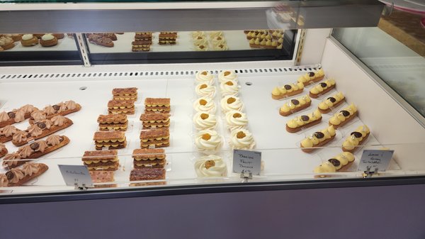 CRÉMEUX French Pâtisserie by null