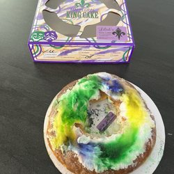Lilah's Bakery - 400. Gluten Free Cinnamon N Cream Cheese