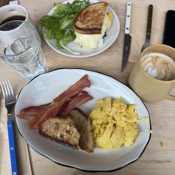 The Buttery - The works sandwich and egg plate with bacon - Wine Bars Near Me - Saint Johnsbury, Vermont The Buttery - The works sandwich and egg plate with bacon - Wine Bars Near Me - Saint Johnsbury, Vermont