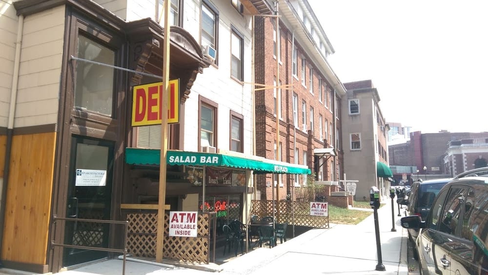 Deli Plaza Logo