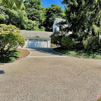 Taconic Paving & Construction Inc - Bottom of driveway is now flat with pea gravel and a Belgian block apron and border - General Contractors Near Me Taconic Paving & Construction Inc - Bottom of driveway is now flat with pea gravel and a Belgian block apron and border - General Contractors Near Me