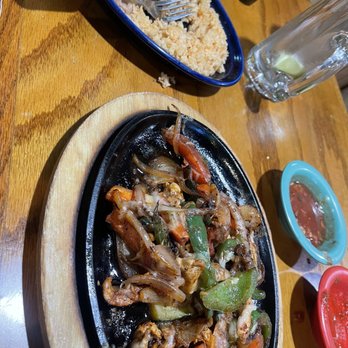 La Primavera Restaurant - Too delicious! Veggie fajitas added chicken, everything cooked perfectly. - Mexican Near Me - Martinez, California