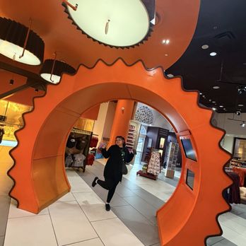 Hershey’s Chocolate World - Chocolatiers & Shops Near Me - Las Vegas, Nevada